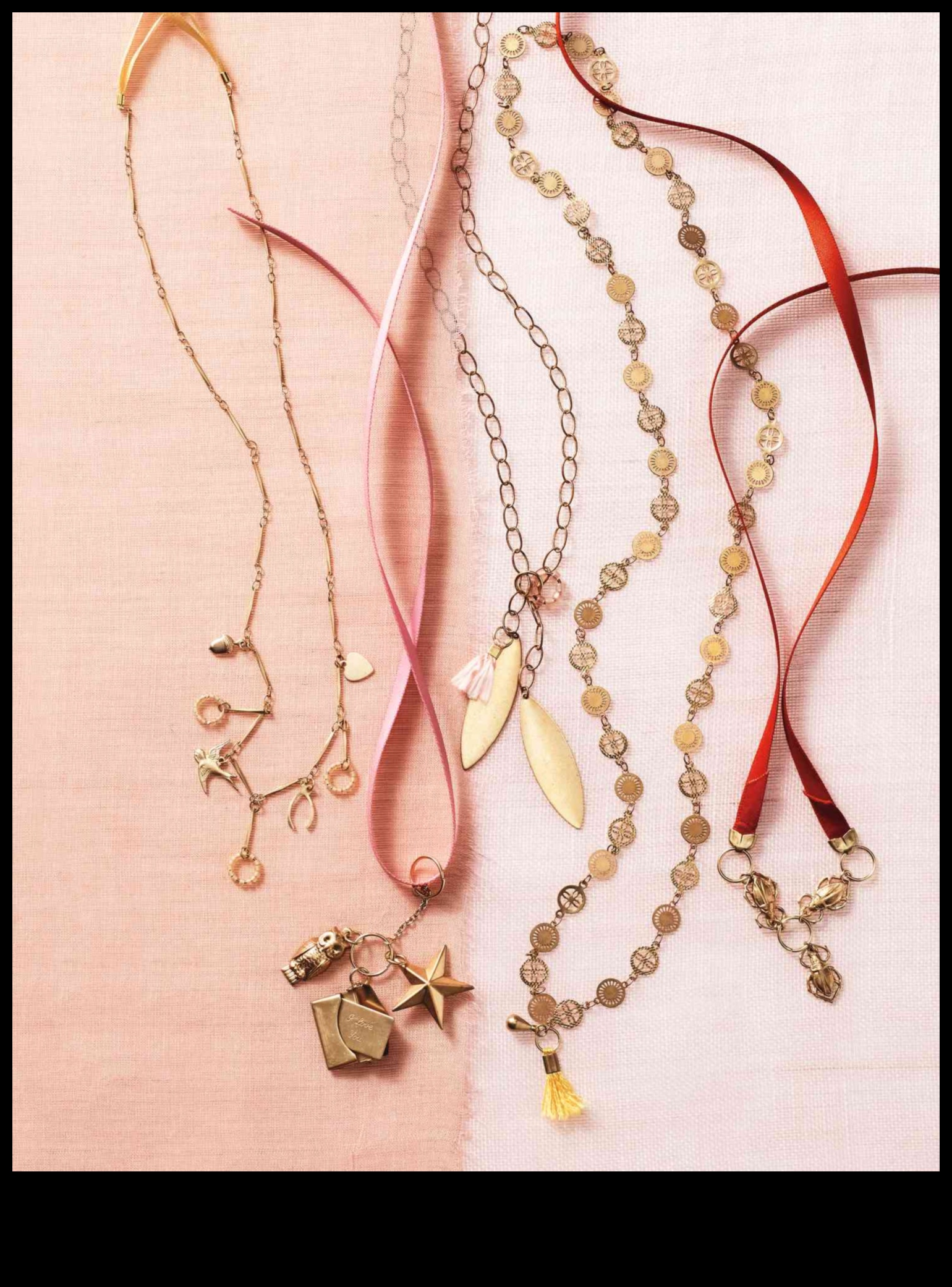 Izstrādāti piekariņi: izceliet savu stilu ar rokām darinātām rotaslietām