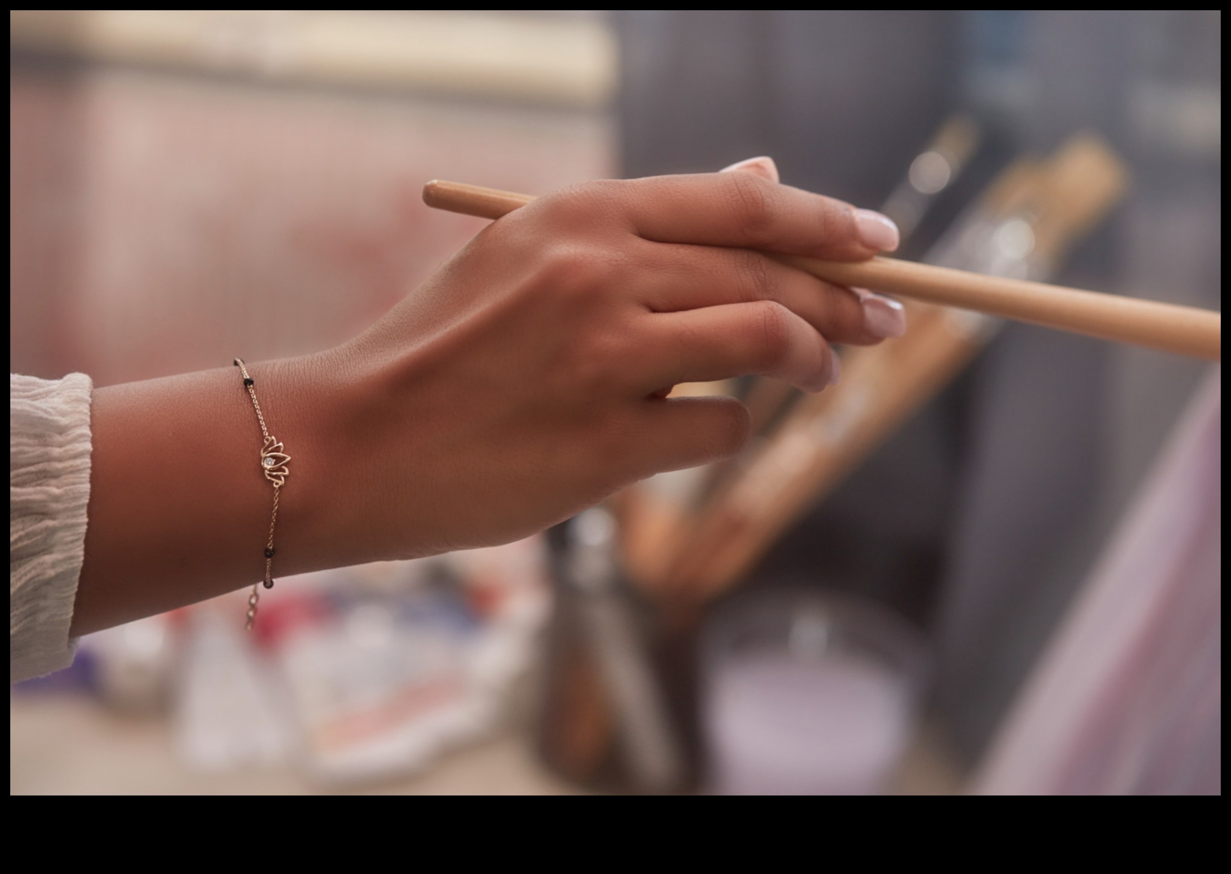 Glamour rokas stiepiena attālumā: rotājieties ar pārsteidzošām rokassprādzēm