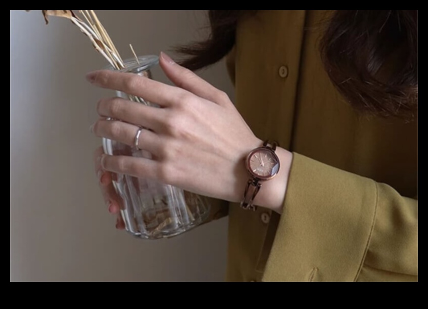 Plaukstas locītavas hronikas: miniatūru tetovējumu skaistuma atklāšana