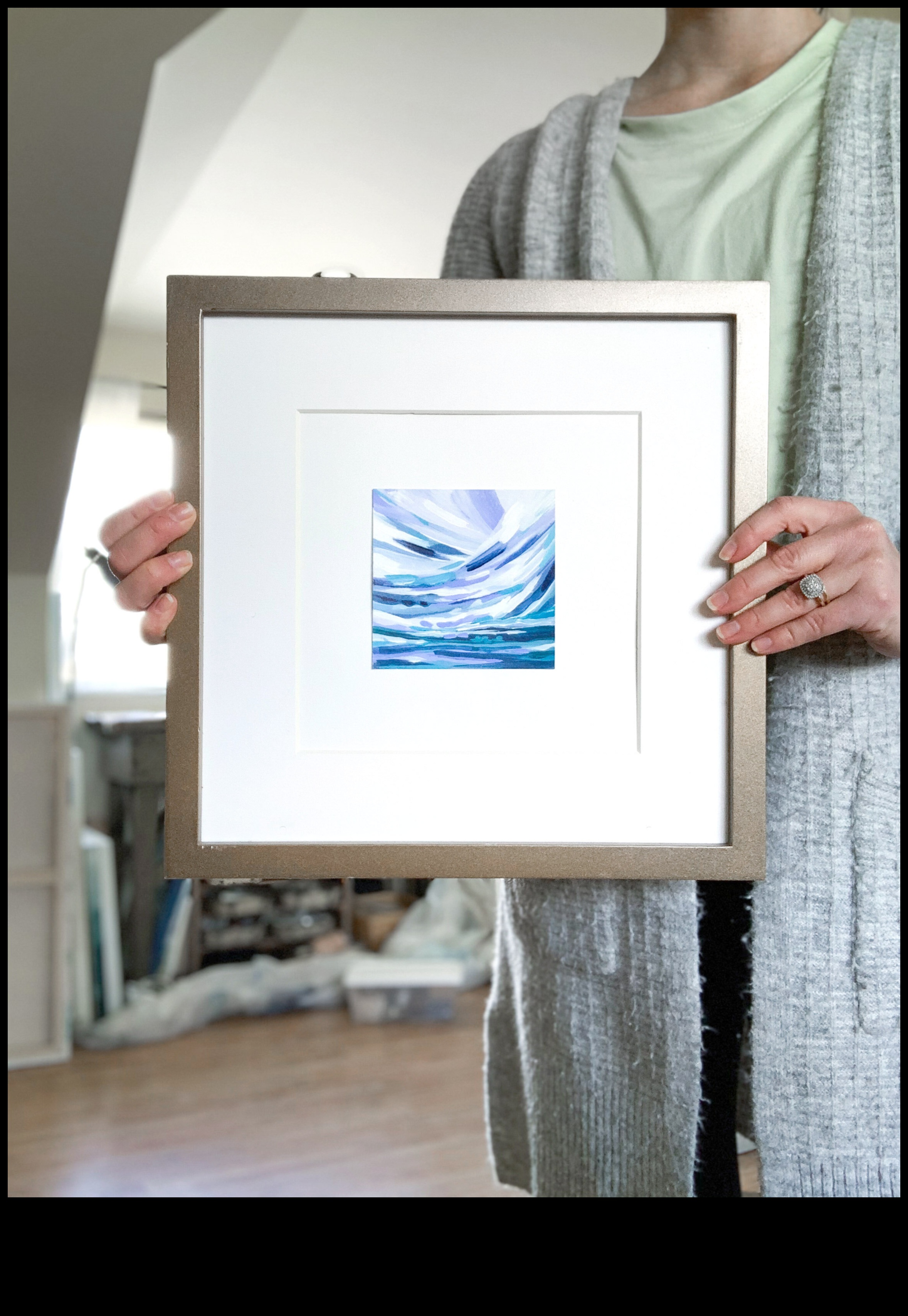 Plaukstas locītavas hronikas: miniatūru tetovējumu skaistuma atklāšana