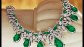 Majestic Splendor: kronējiet sevi ar mūsu majestātisko kaklarotu kolekciju