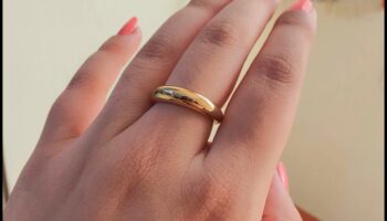 Kvēlojošs valdzinājums: izceliet savu stilu ar starojošu zeltu