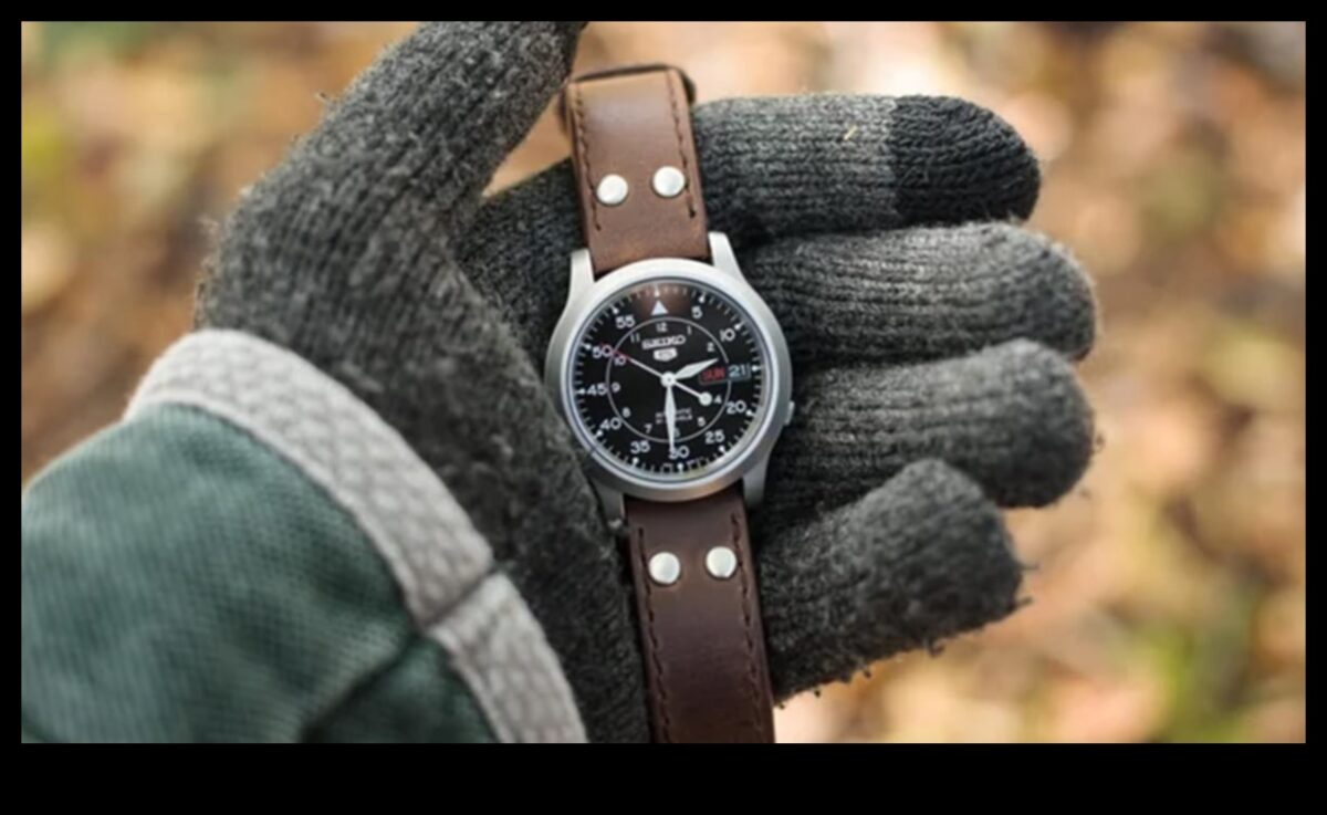 Plaukstas locītavas hronikas: miniatūru tetovējumu skaistuma atklāšana